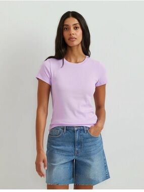 🪻Eddie Bauer light violet favorite tee. Size S. NWT.